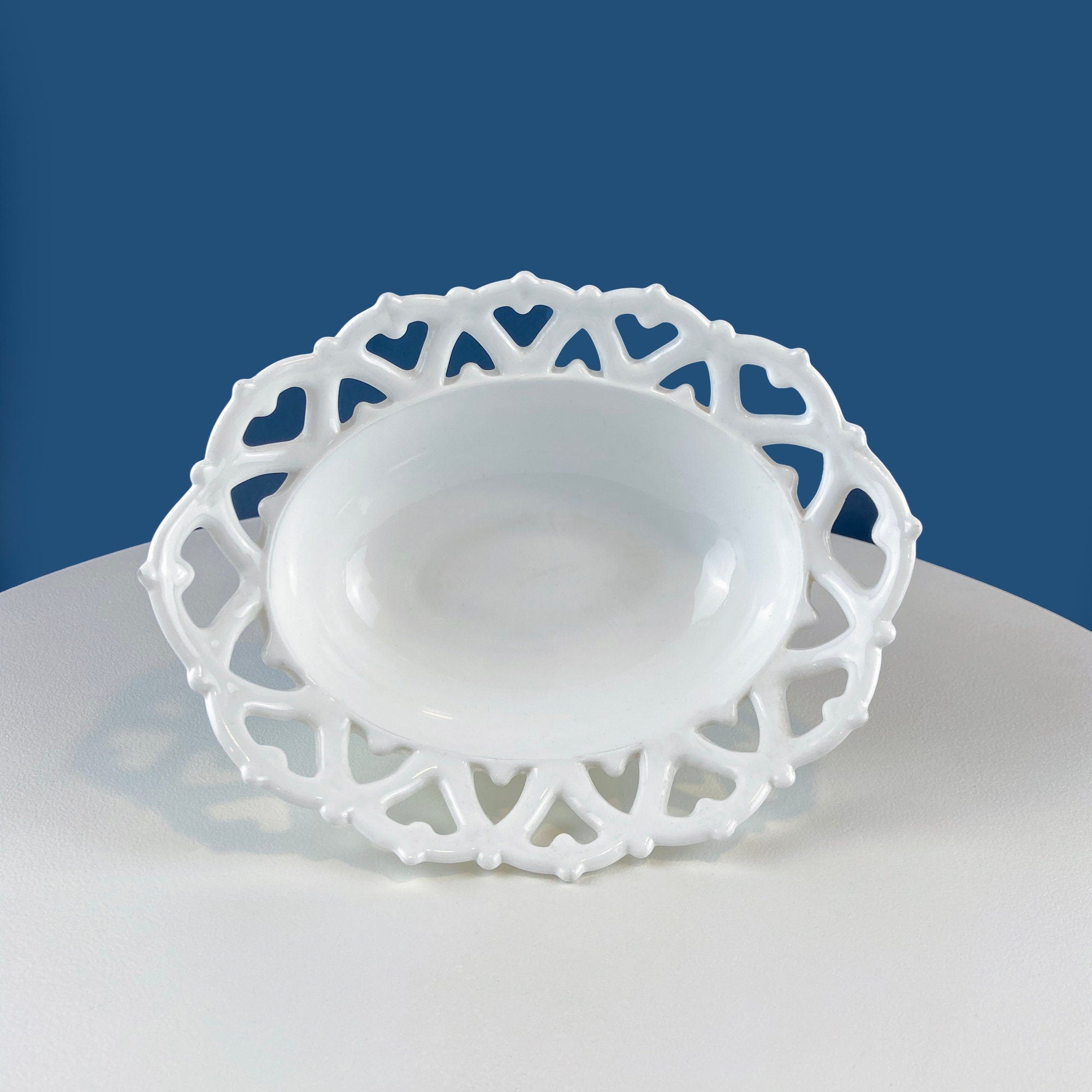 Vintage Milk Glass Oval Bowl with Reticulated Edge. White Serving Dish with Lacey Edge. Table Centerpiece. Dining Rm Decor. White Home Decor