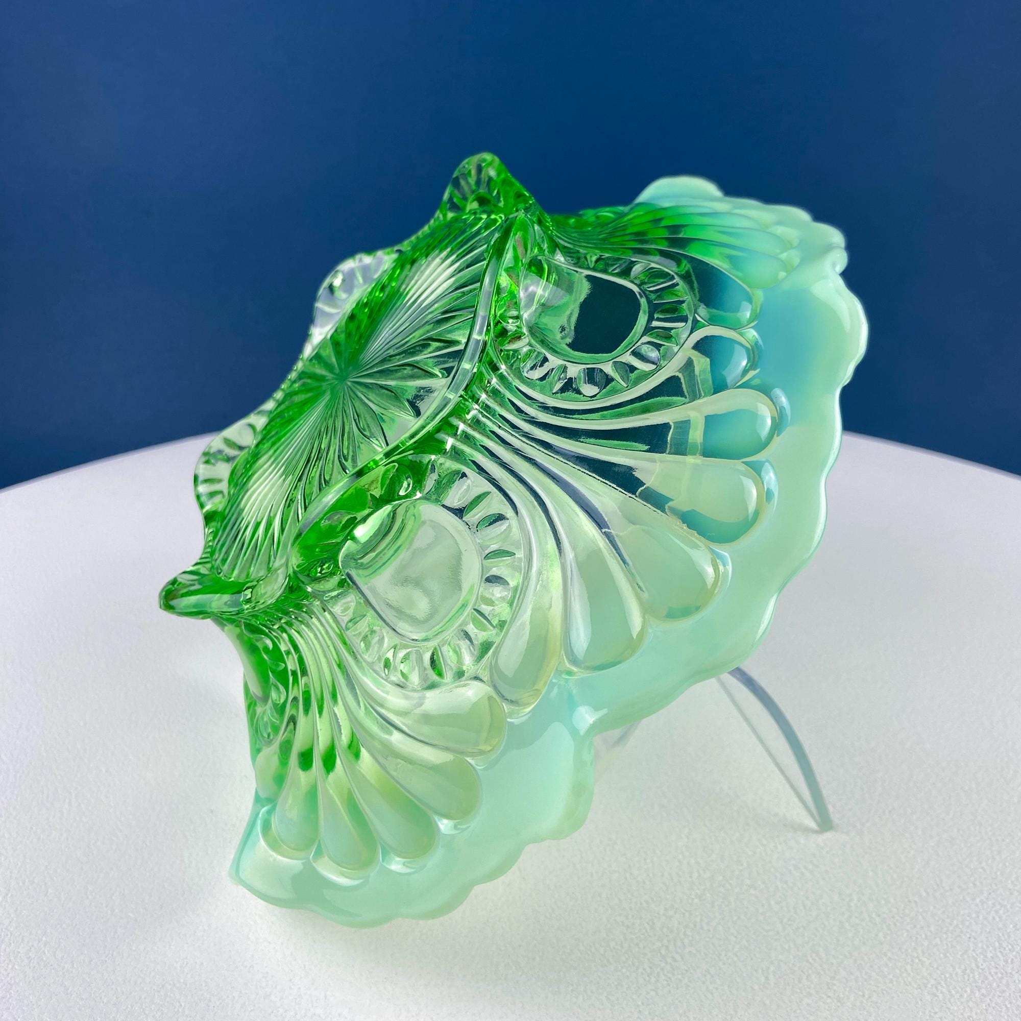 Vintage Fenton Emerald Green Depression Glass Fruit Candy Serving Bowl with Art Deco Motifs. Opaque Scalloped Edge. Dining Room Table Decor.